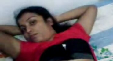 గ్లామర్ తెలుగు సినిమా హీరోయిన్ సెక్స్ కోడిపిల్లలు ఒక పార్టీ వెళుతున్న ముందు బాత్రూమ్ లో నాకు