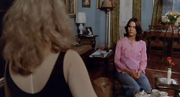 ఒక పెద్ద ఇంట్లో దాగి, వారు ఒక సెక్స్ వీడియో తెలుగులో నలుగురు ఫక్