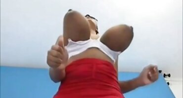 గోధుమ రంగు బొచ్చు బ్లాండ్ బురదలో ముధీరిన సెక్స్ పుస్సీ లో ఒక పిడికిలి తెలుగు సెక్స్ కాల్ చాలు