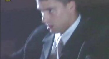 అస్పష్టమైన సెక్యూరిటీ గార్డ్ తెలుగు వీడియోస్ సెక్స్ ద్వారా లాగారు గెట్స్ అడుగుల శృంగారమైన