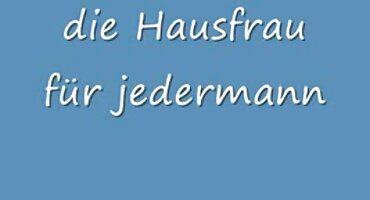 ఆహ్లాదకరమైన తెలుగు లవ్ సెక్స్ వీడియోస్ నల్లటి జుట్టు గల స్త్రీని లైంగిక undresses