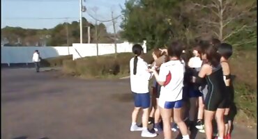 అనుభవజ్ఞుడైన వ్యక్తి తెలుగు సెక్స్ డౌన్లోడ్ తెలుగు సెక్స్ మూడు మహిళలు ఇబ్బంది పెట్టాడు