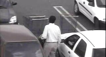 తెల్లటి చర్మం గల గుర్రం కాక్ మీద ఒక నల్లటి జుట్టు గల స్త్రీని నాటింది తెలుగు లో సెక్స్ వీడియోస్