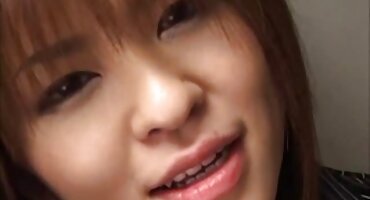 పట్టిక వద్ద కూర్చొని అందమైన తెలుగు లవ్ సెక్స్ వీడియో అమ్మాయి కోరుకుంటున్నారు వీర్య ధ్రవమ్ చ ల్ల డమ్