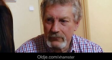 హాల్ తో అన్ని రంధ్రాలు సెక్స్ తెలుగు బిఎఫ్ లో ఇబ్బంది పెట్టాడు నూనె చిక్